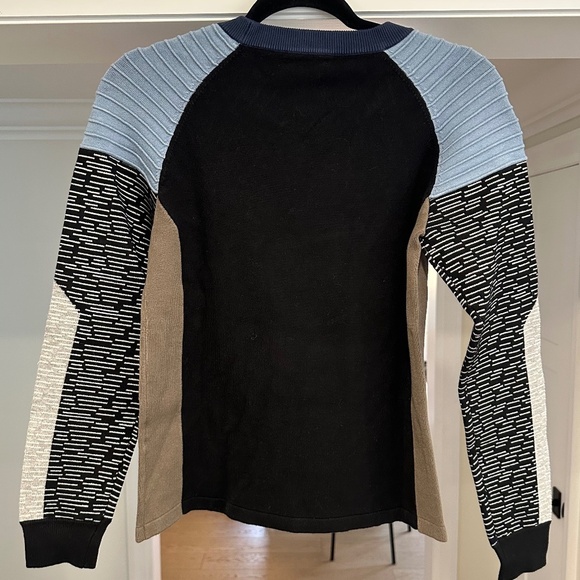 JONATHAN SIMKHAI Light and Dark Blue Apres-Ski Sweater - Size M - Picture 6 of 15